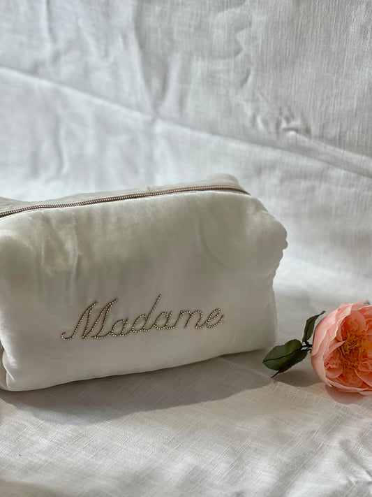 Trousse de toilette broderie perlée