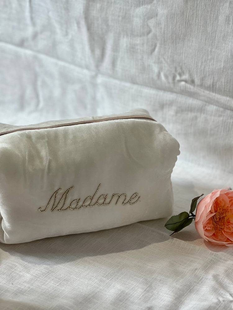 Trousse de toilette broderie perlée