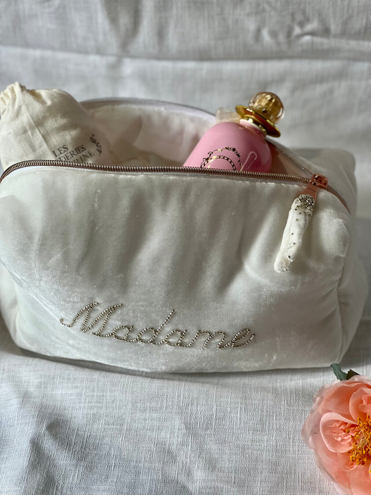 Trousse de toilette broderie perlée