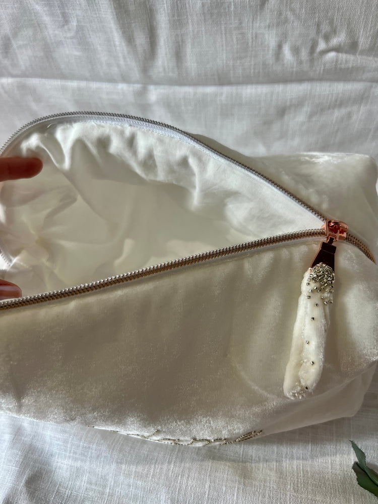 Trousse de toilette broderie perlée