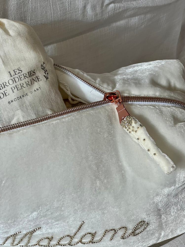 Trousse de toilette broderie perlée