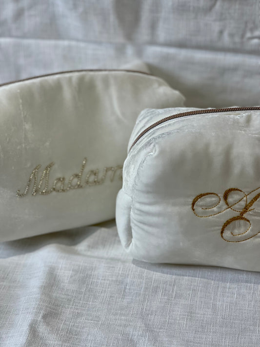 Trousse de toilette broderie perlée