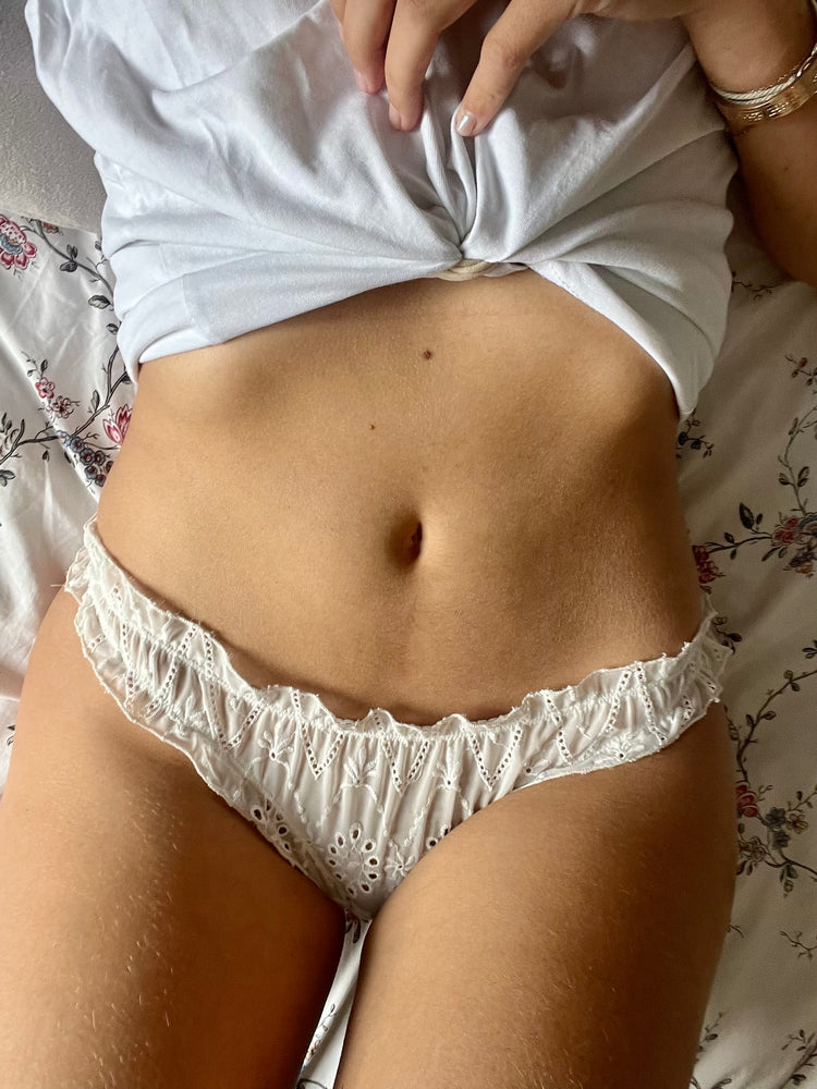 Culotte bloomer brodée en dentelle