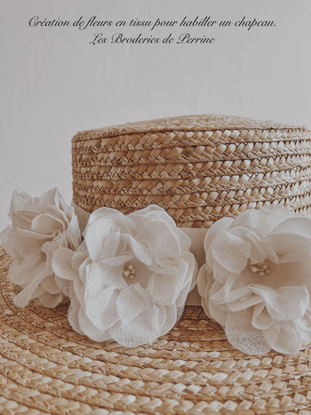 fleurs en tissus chapeau