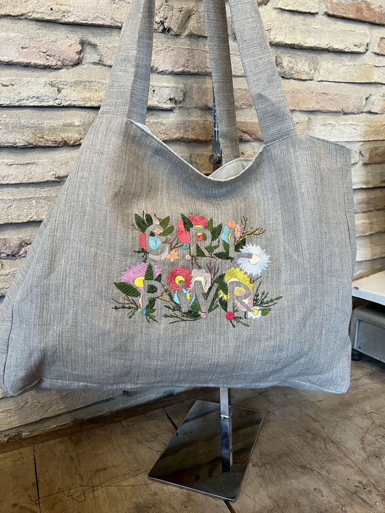 Cabas en lin brodé