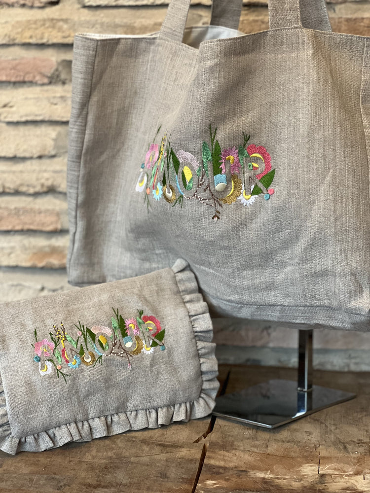 Cabas en lin brodé
