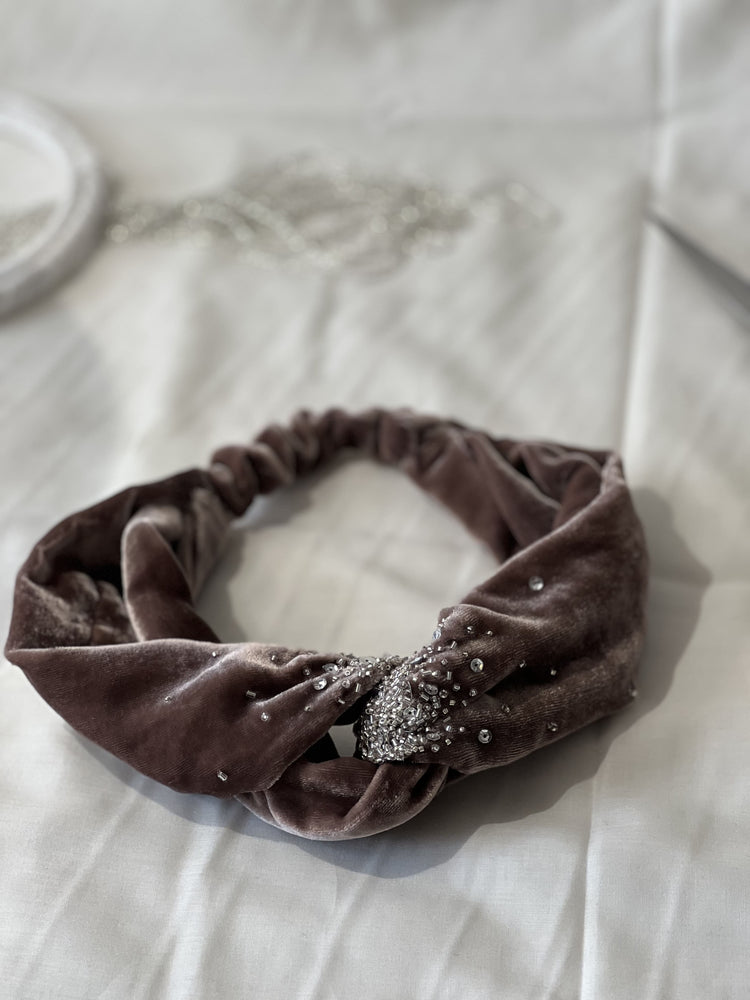 Headband en velours brodé