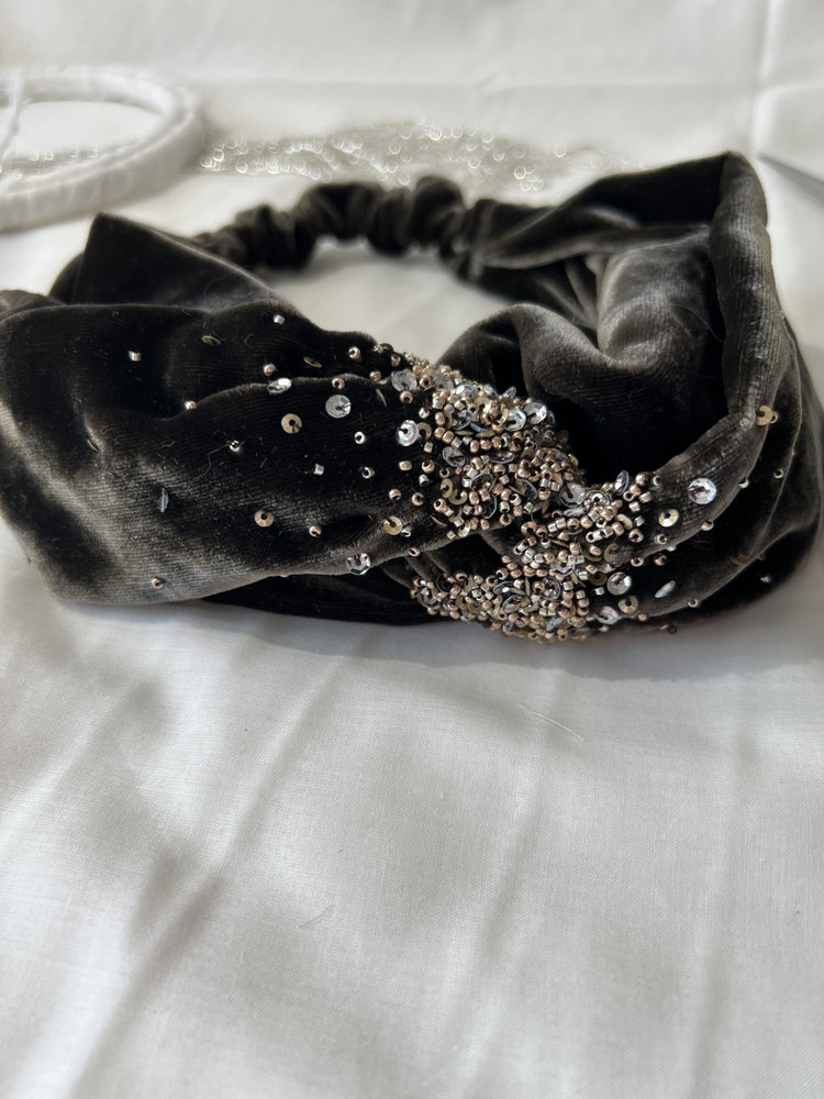 Headband en velours brodé